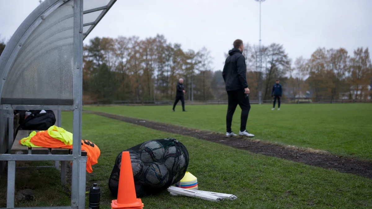 Kayode forlenger med Brentford til 2032